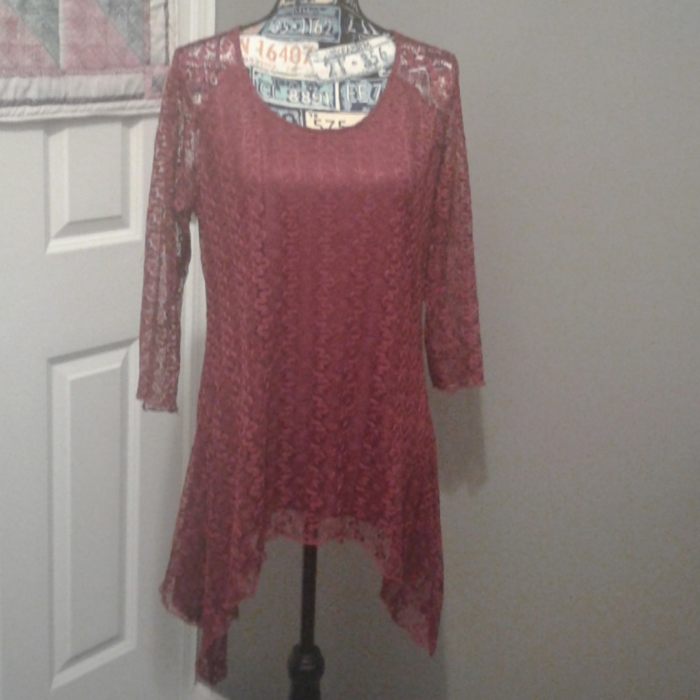 NWT- burgandy lace tunic
